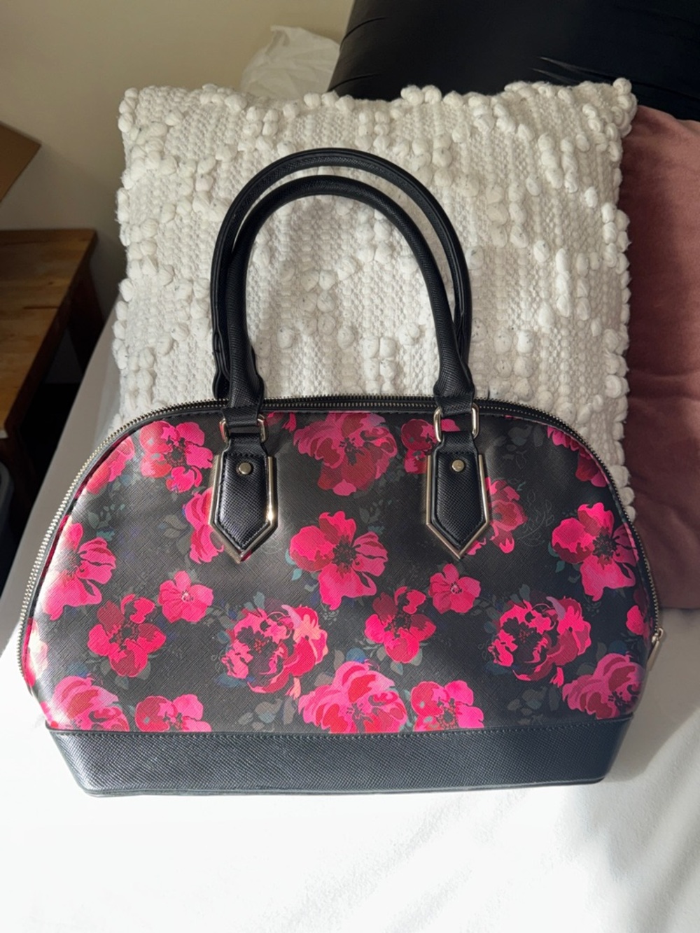 KELLY & KATIE Floral Dome Handbag